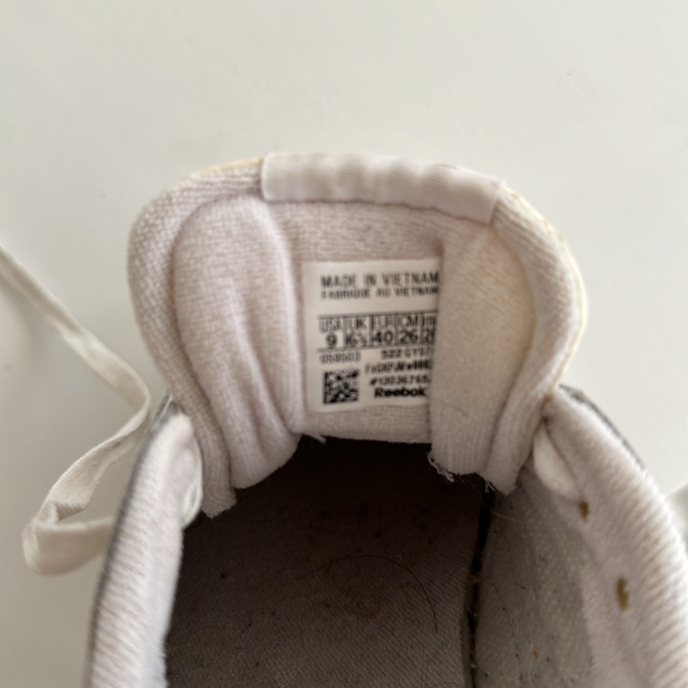 Reebok Women's White and Gold Sneakers - Picture 6 of 8